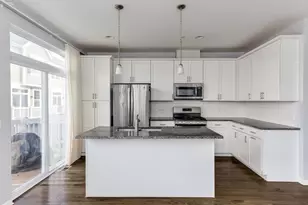 822 Center St, Des Plaines, IL 60016 - Photo 7