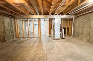 637 Stonegate Dr, Sycamore, IL 60178 - Photo 9