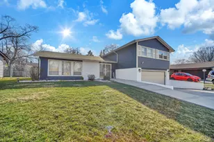 17616 Grandview Dr, Hazel Crest, IL 60429 - Photo 3