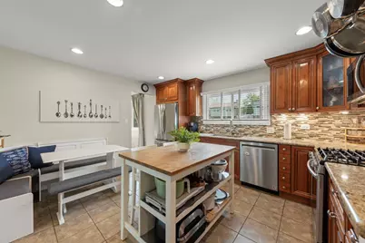 2426 S Shag Bark Trail, Arlington Heights, IL 60005 - Photo 9