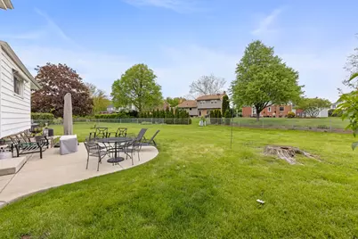 2426 S Shag Bark Trail, Arlington Heights, IL 60005 - Photo 23