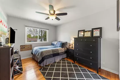 2426 S Shag Bark Trail, Arlington Heights, IL 60005 - Photo 19