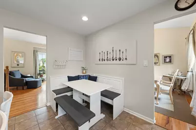 2426 S Shag Bark Trail, Arlington Heights, IL 60005 - Photo 11