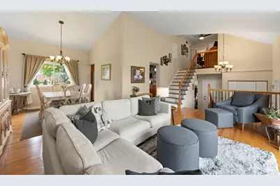 2426 S Shag Bark Trail, Arlington Heights, IL 60005 - Photo 5