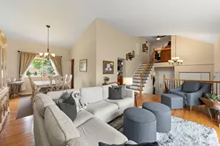 2426 S Shag Bark Trail, Arlington Heights, IL 60005 - Photo 5