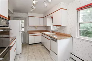 831 S Mitchell Ave, Arlington Heights, IL 60005 - Photo 7