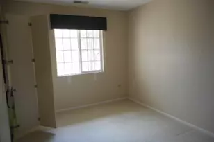 605 Barrington Ave E, Dundee, IL 60118 - Photo 13