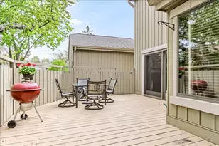 789 Oak Hill Rd, Lake Barrington, IL 60010 - Photo 21