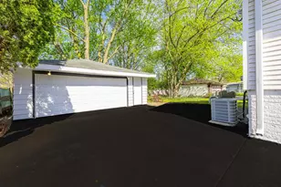 16544 Marshfield Ave S, Markham, IL 60428 - Photo 37
