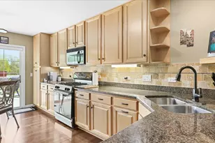 2727 Old Woods Trail, Plainfield, IL 60586 - Photo 5