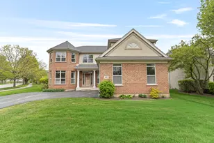 47 Holabird Cir, Highwood, IL 60040 - Photo 1