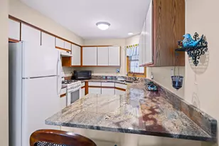 1984 N Stillwater Rd, Arlington Heights, IL 60004 - Photo 5