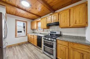 18409 Oakwood Ave, Lansing, IL 60438 - Photo 3