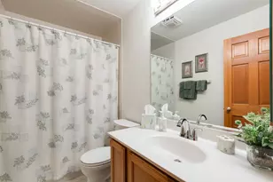 271 Saddle Back Rd, Vernon Hills, IL 60061 - Photo 17