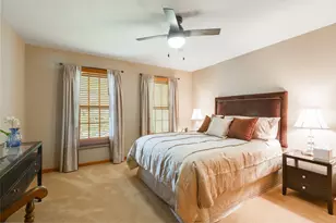 271 Saddle Back Rd, Vernon Hills, IL 60061 - Photo 19