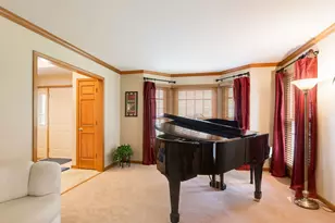 271 Saddle Back Rd, Vernon Hills, IL 60061 - Photo 5