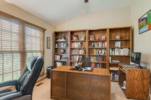 271 Saddle Back Rd, Vernon Hills, IL 60061 - Photo 13