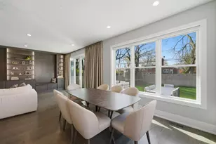 4029 Suffield Ct, Skokie, IL 60076 - Photo 9