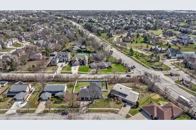 6603 Chaucer Road, Willowbrook, IL 60527 - Photo 35
