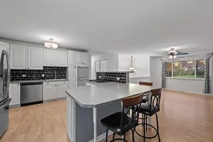 38025 N Lee Ave, Spring Grove, IL 60081 - Photo 7