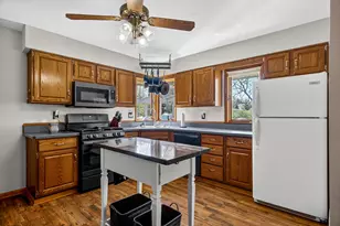 4235 Oaklane Rd, Rockford, IL 61109 - Photo 11