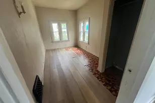 429 E Locust St, Kankakee, IL 60901 - Photo 5