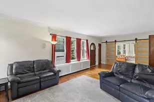 726 W Highland Ave, Elgin, IL 60123 - Photo 5