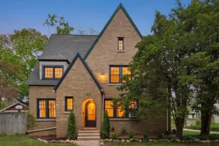 726 W Highland Ave, Elgin, IL 60123 - Photo 3