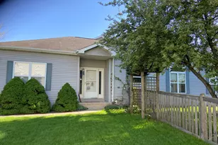586 Chestnut Dr, Oswego, IL 60543 - Photo 1