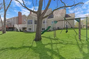 2890 Trail Crest Ln, Lindenhurst, IL 60046 - Photo 35