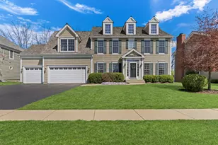 2890 Trail Crest Ln, Lindenhurst, IL 60046 - Photo 3
