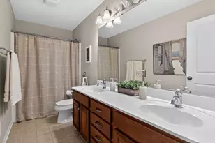 2890 Trail Crest Ln, Lindenhurst, IL 60046 - Photo 39