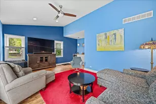 27W050 Sycamore Ln, Winfield, IL 60190 - Photo 17