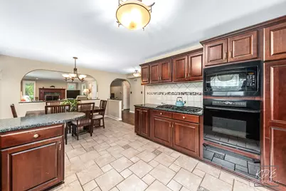 21W325 Sunnyside Drive, Itasca, IL 60143 - Photo 19