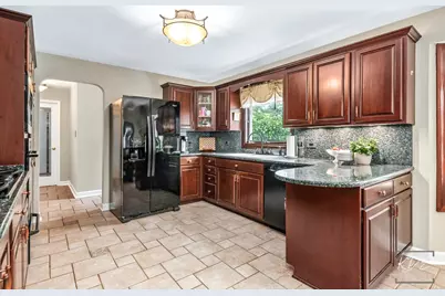 21W325 Sunnyside Drive, Itasca, IL 60143 - Photo 17