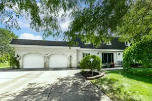 21W325 Sunnyside Dr, Itasca, IL 60143 - Photo 3