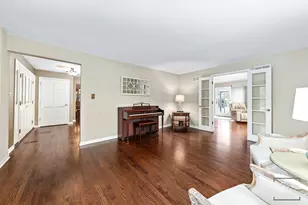 21W325 Sunnyside Dr, Itasca, IL 60143 - Photo 11