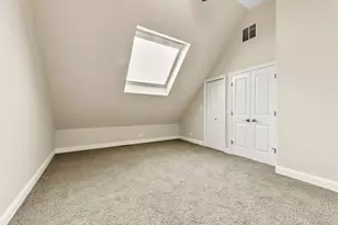 3722 N Bosworth Ave, Chicago, IL 60613 - Photo 13