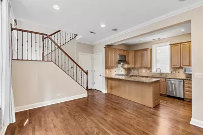 3722 N Bosworth Avenue, Chicago, IL 60613 - Photo 5