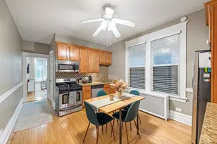 3722 N Bosworth Ave, Chicago, IL 60613 - Photo 39
