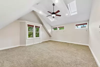 3722 N Bosworth Avenue, Chicago, IL 60613 - Photo 9