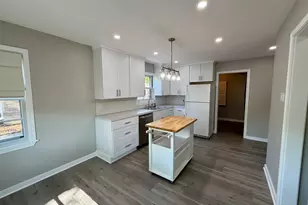 9125 S 51st Ave, Oak Lawn, IL 60453 - Photo 9
