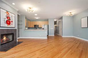 2352 W Bloomingdale Ave, Chicago, IL 60647 - Photo 9
