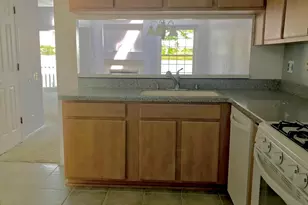 241 Shadybrook Ln, Aurora, IL 60504 - Photo 7