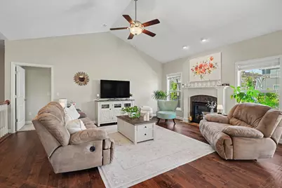 104 Sunflower Street, Savoy, IL 61874 - Photo 5