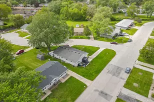 340 Nally Dr, Bourbonnais, IL 60914 - Photo 17