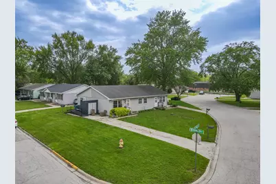 340 Nally Drive, Bourbonnais, IL 60914 - Photo 3