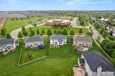 703 Fairfield Drive, Oswego, IL 60543 - Photo 21