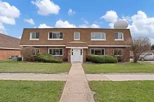 103 Harbor Dr, Oswego, IL 60543 - Photo 1