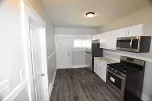 545 Hammond Ave, Aurora, IL 60506 - Photo 17